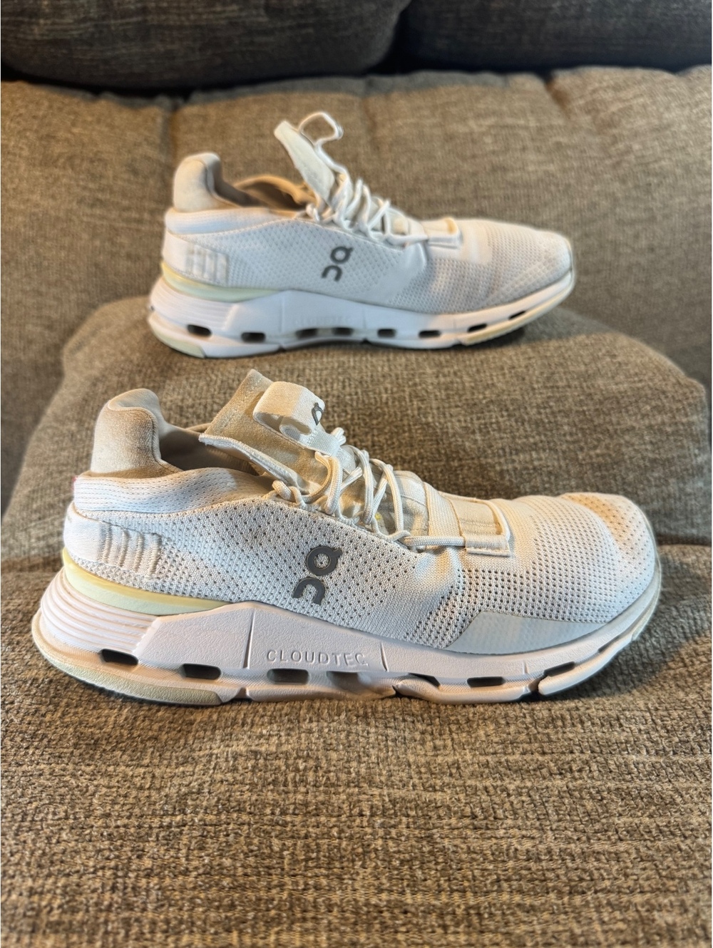 On Cloud Cloudnova All White Running Walking Shoes Size 8